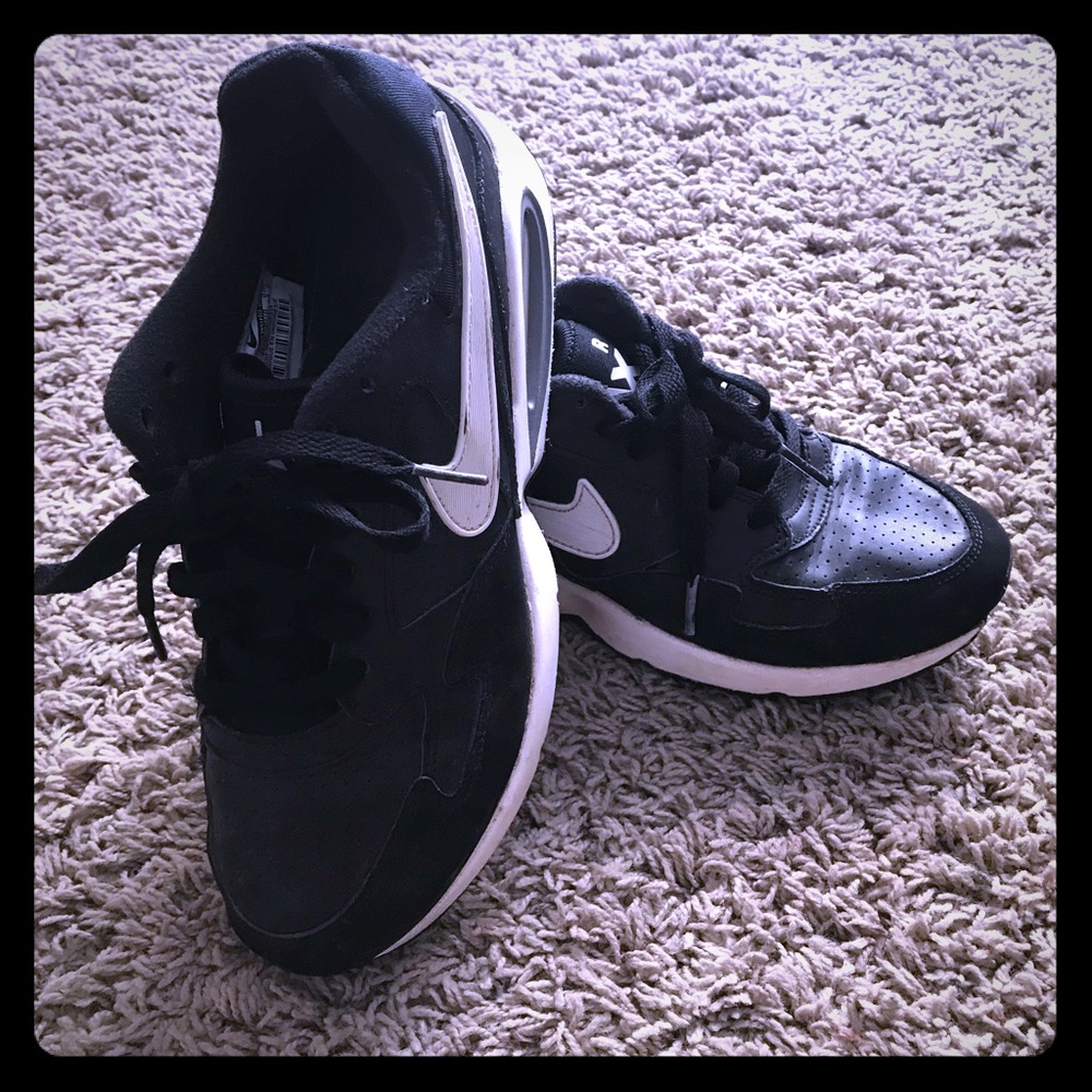 Nike shoes sz 5Y